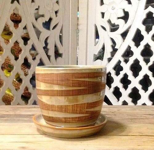 Doniczka perłowa w brązowe paski