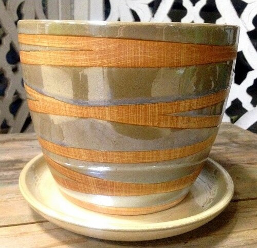 Doniczka perłowa w brązowe paski