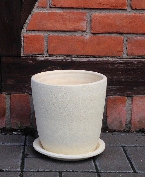 Donica w kwiatki biała