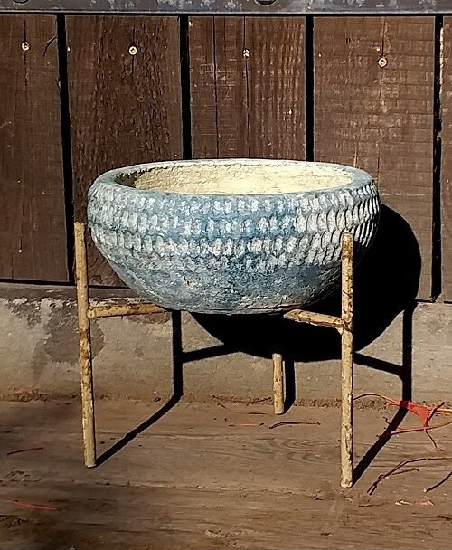 Misa na stojaku Rocca