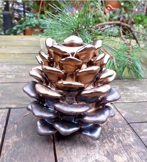 Świecznik Miracle szyszka + komplet miedzianych świec