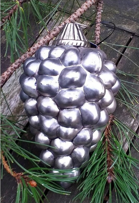 Bombka srebrny stożek