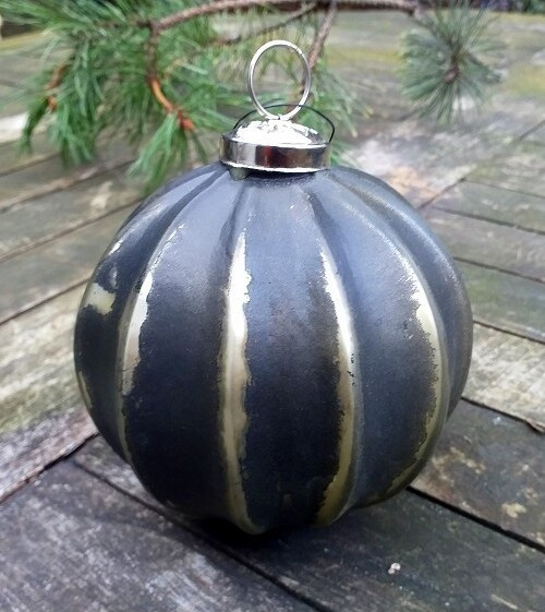 Bombka czerń ze złotem