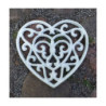 Żeliwna podkładka serce ażurowa biała