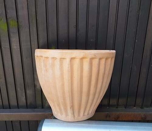 Donica terakota ścienna prążki