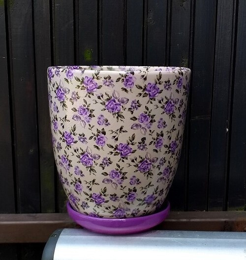 Doniczka Nova Kalka kwiaty fioletowe