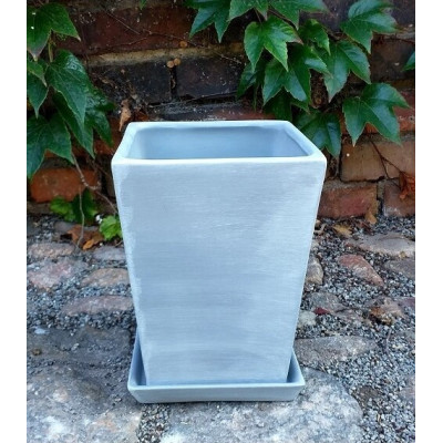 Doniczka kwadratowa cement z podstawkiem