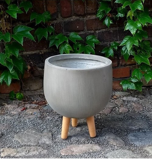 donica betonowa na nóżkach szara