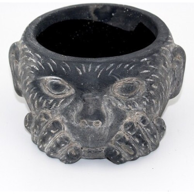 Doniczka Małpa nic nie mówi