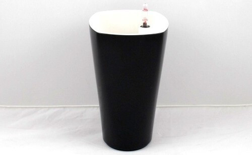 Donica wazon czarno-biały z systemem nawadniania