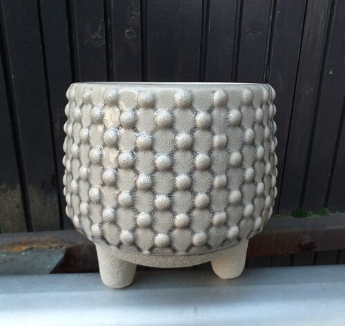 Doniczka Doris beż na nóżkach