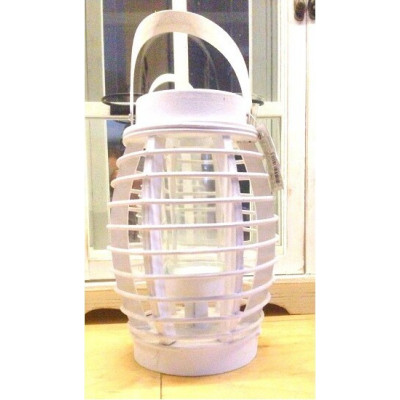 Latarenka drewniana biała