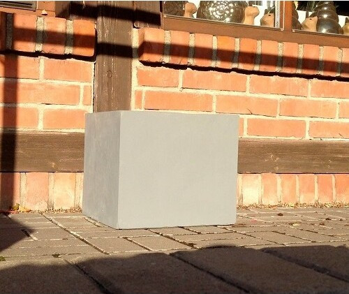 Betonowa donica kwadratowa szara