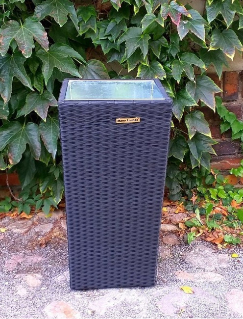 Wysoka czarna donica technorattan