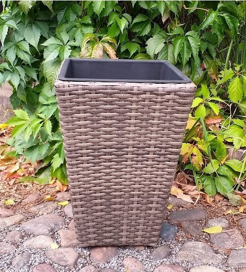 Wysoki wazon jasnobrązowy technorattan