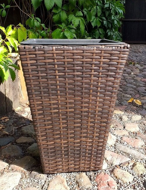 Wysoki wazon ciemnobrązowy technorattan