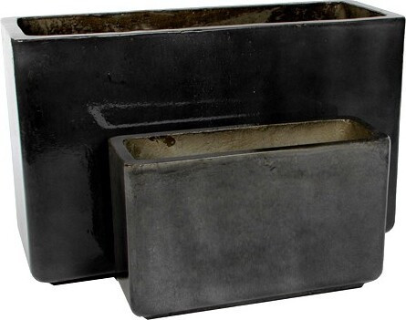 Grafitowoczarna skrzynia prostokątna