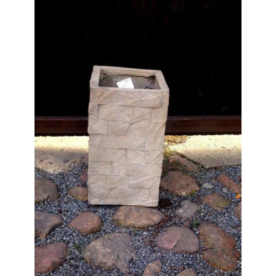 Donica wazon imitujący jasnoszarą cegłę