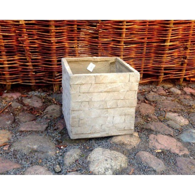 Donica kwadratowa imitująca jasnoszarą cegłę