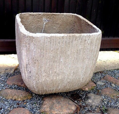 Donica kwadratowa ryflowana beżowa