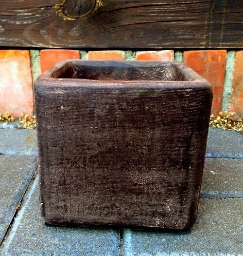 Osłonka ceramiczna matowa sześcian ciemnobrązowy