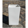 Osłonka ceramiczna Zilla kwadratowy wazon biały