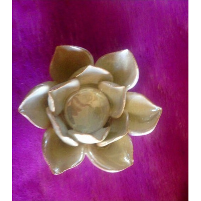 Świecznik perłowy kwiat lotosu