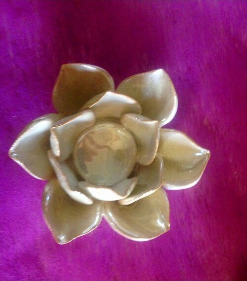 Świecznik perłowy kwiat lotosu