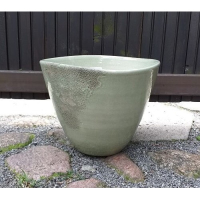 Portugalska doniczka w kolorze pistacjowym