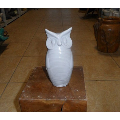 Sowa stojąca szara mała