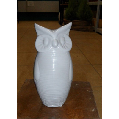 Sowa stojąca szara duża