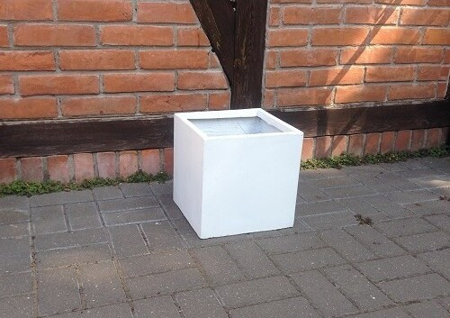 Donica DeeF betonowy sześcian biały