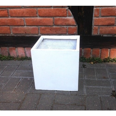 Donica DeeF betonowy sześcian biały